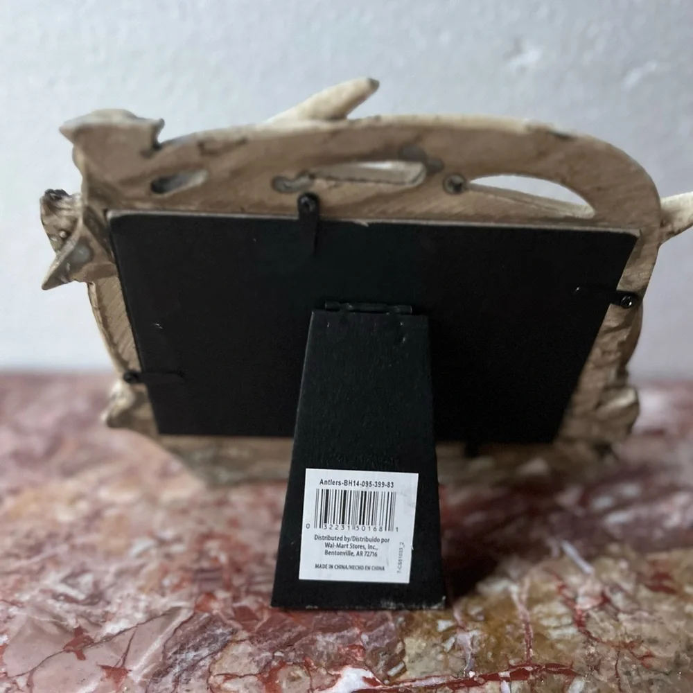 River's Edge Realistic Looking Antler Photo Frame